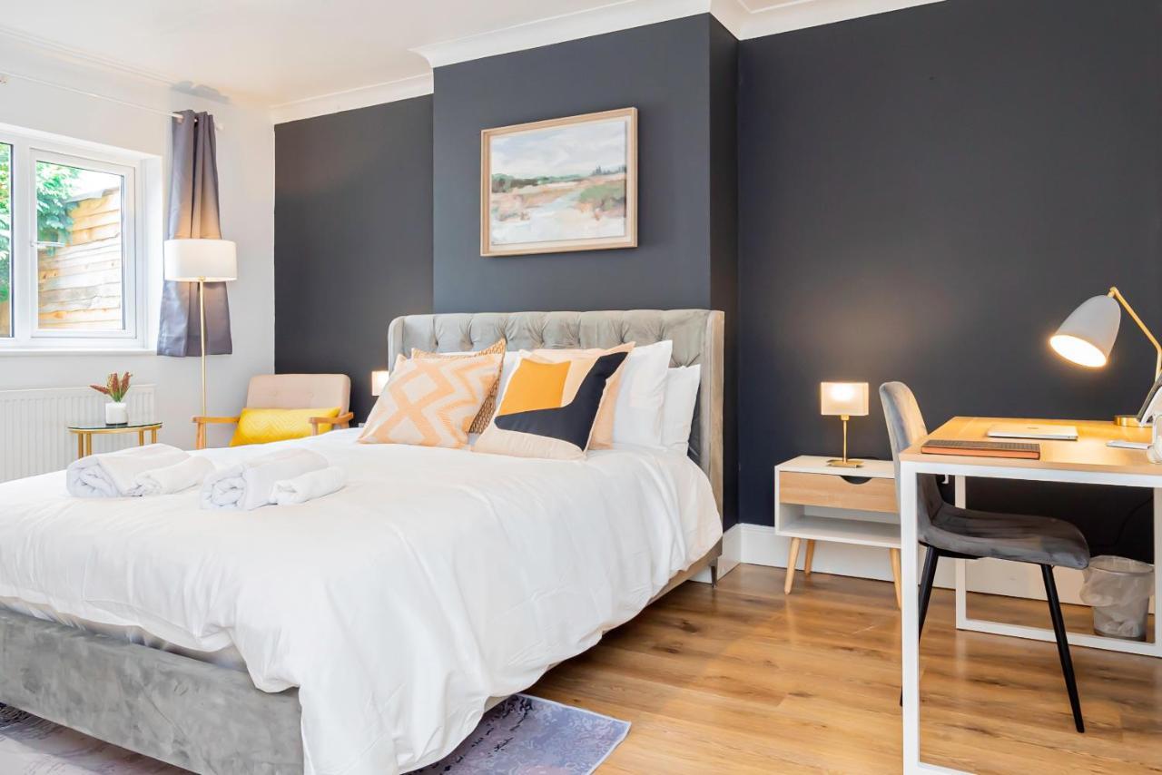 Charming 2-Bedroom Flat With A Garden And Free Parking At Abingdon 옥스퍼드 외부 사진