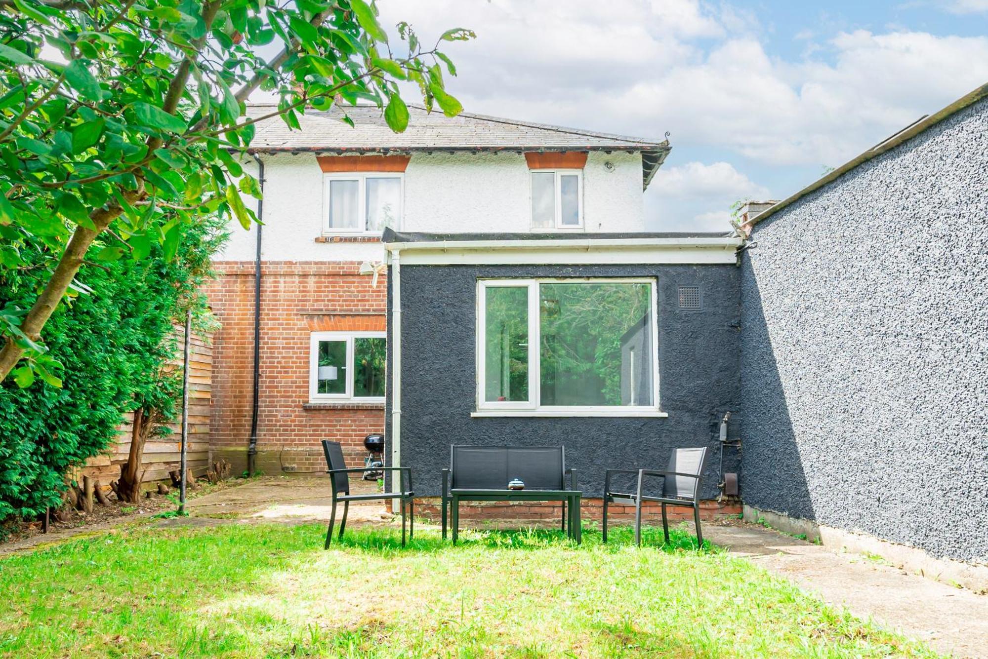 Charming 2-Bedroom Flat With A Garden And Free Parking At Abingdon 옥스퍼드 외부 사진